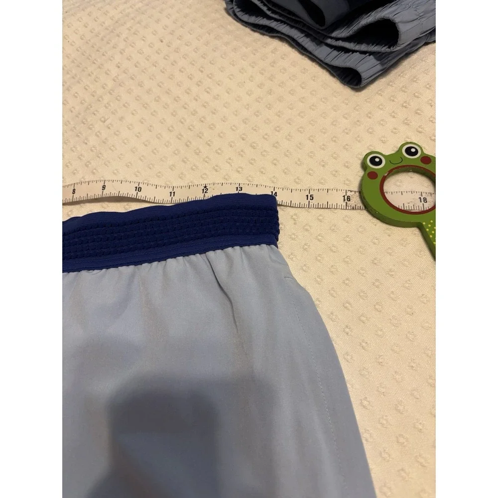Fabletics Men's Light Blue Athletic Shorts Size M Drawstring Navy Waistband